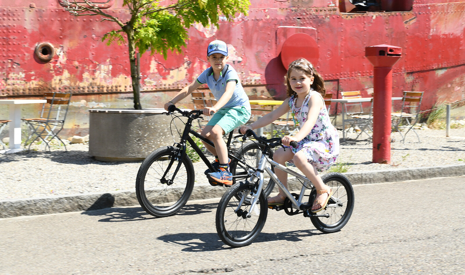 LiviBikes16-20ZollKindervelossilber-schwarz
